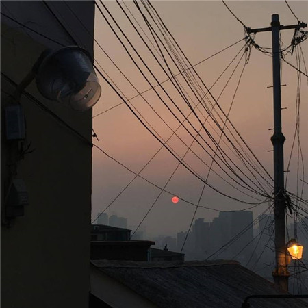 简单却有点丧的背景合集 这世界终究人来人往