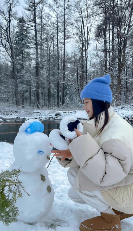 冬天用的氛围感女生耐看壁纸 让人极度舒适的冬季美女壁纸