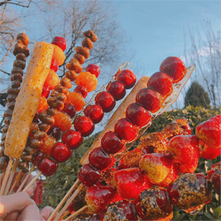 冬季好有食欲可口的冰糖葫芦图片真实 我想钻进摆满糖葫芦的橱窗